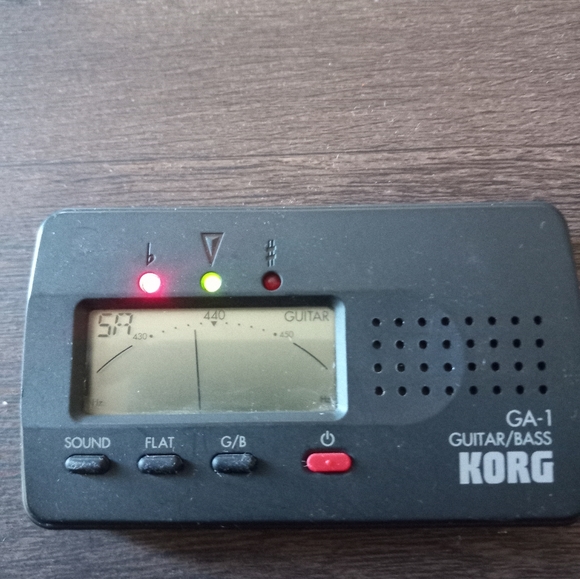 Korg GA-1 Guitar/Bass Tuner - Picture 1 of 3